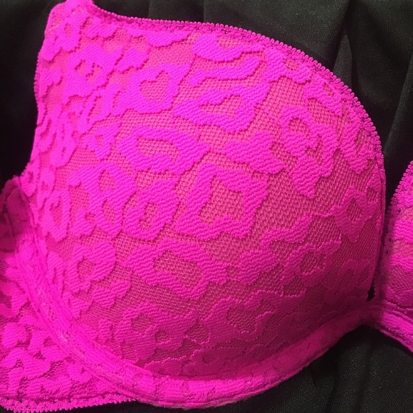 VS “The Lacie” Push up Bra! - Picture 4 of 6